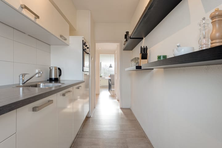 Photo 3 of Roelof van Schevenstraat 99