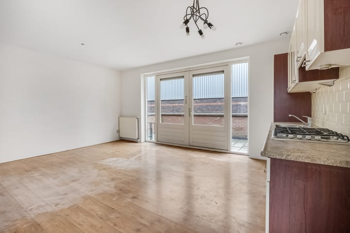 Photo 5 of Grotestraat 104-6