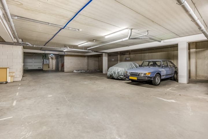 Photo 19 of Grotestraat 104-6