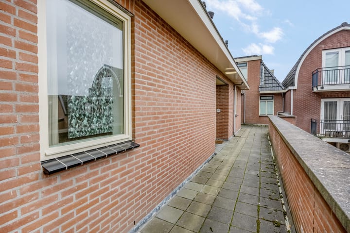 Photo 21 of Grotestraat 104-6