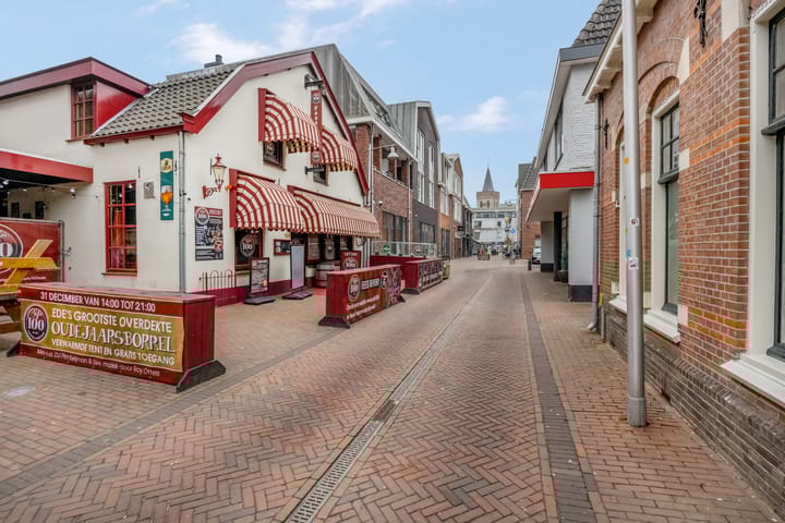 Photo 23 of Grotestraat 104-6