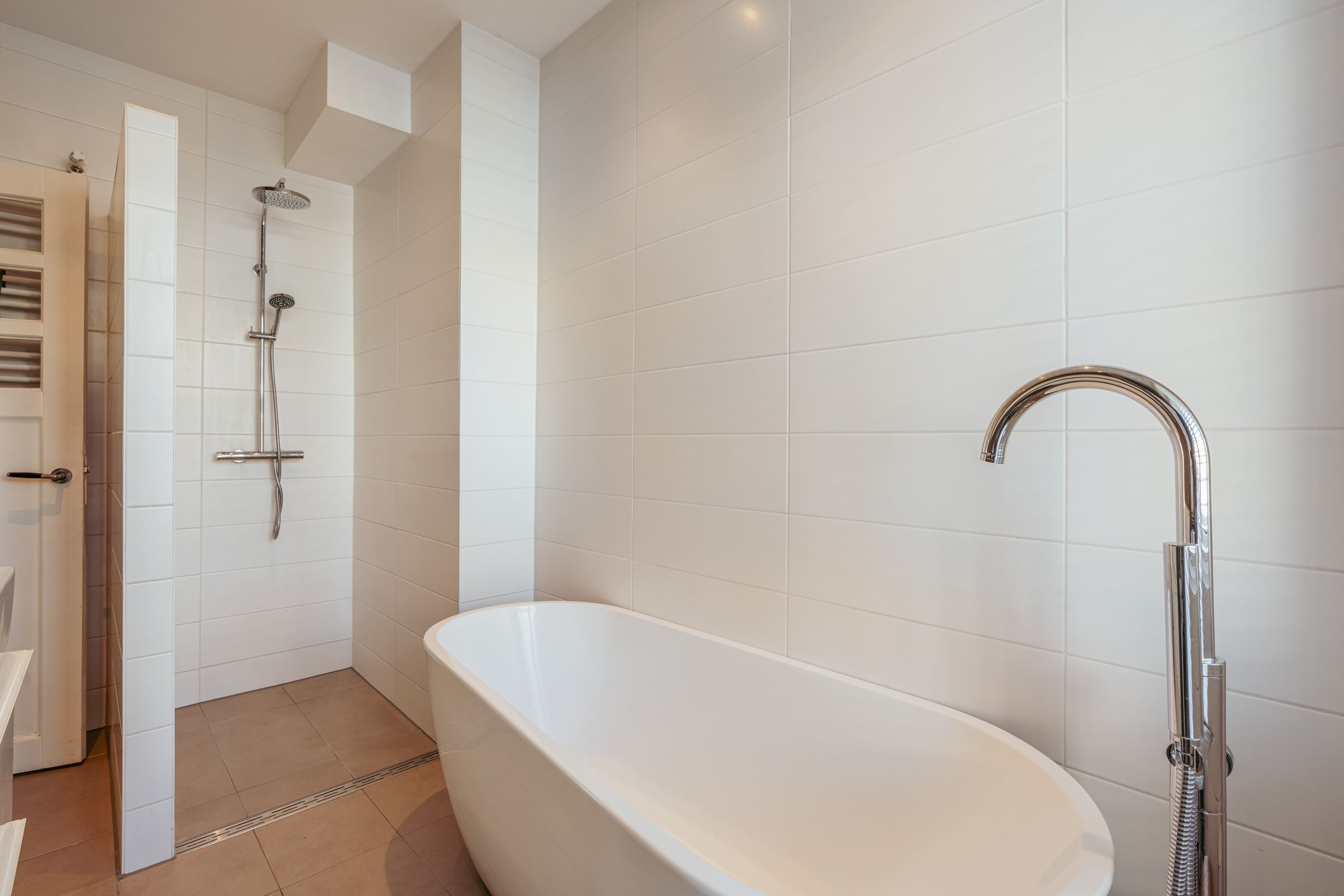 Photo 18 of Uithoornstraat 34-2