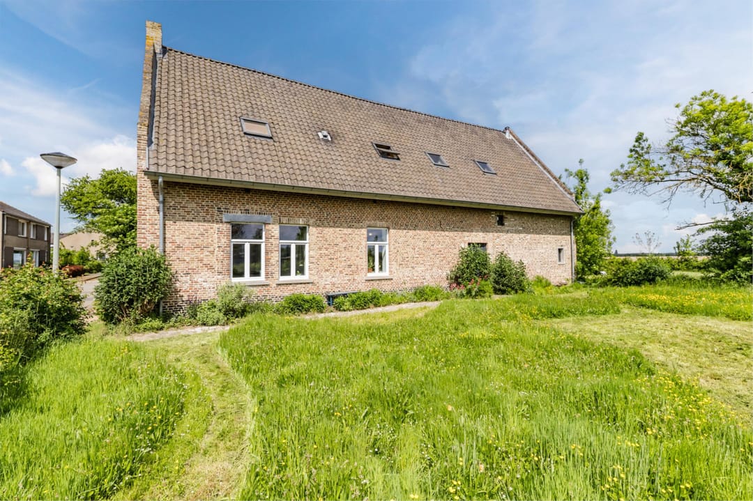 Foto 11 van van Akenweg 96