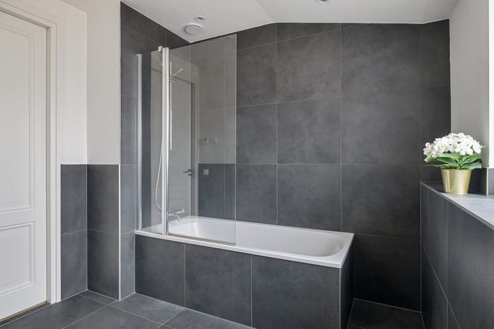 Photo 23 of Bosstraat 84-C