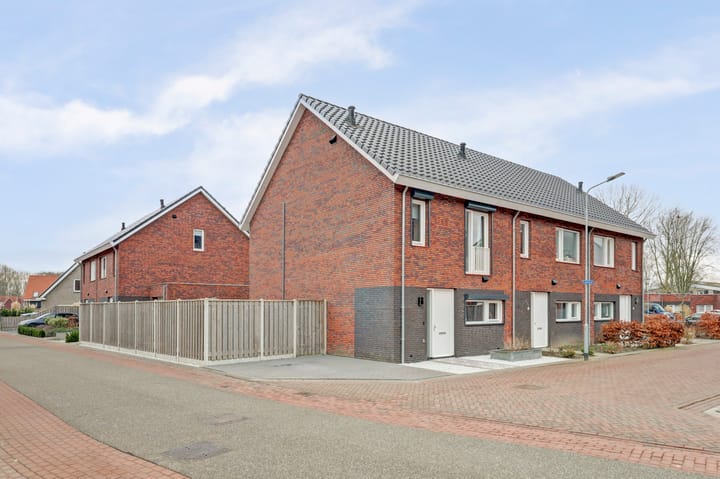 Photo 1 of Banierstraat 17