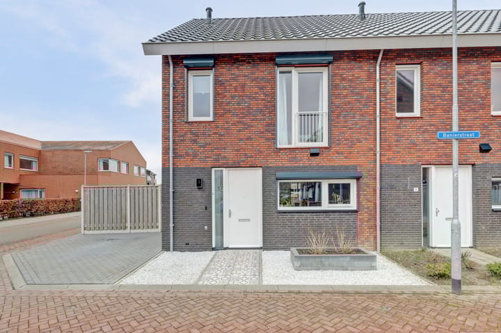 Photo 5 of Banierstraat 17