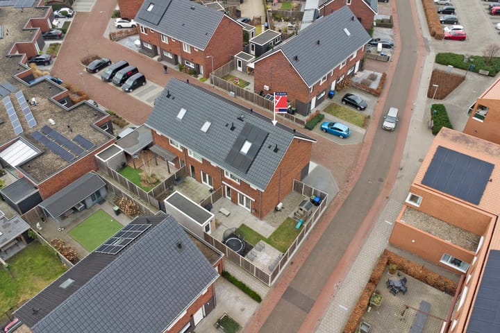 Photo 33 of Banierstraat 17