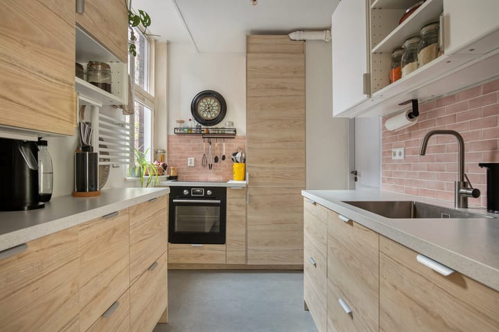 Foto 14 van Sumatrastraat 12-A