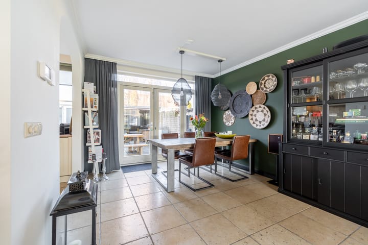 Photo 14 of Meteorenweg 1018