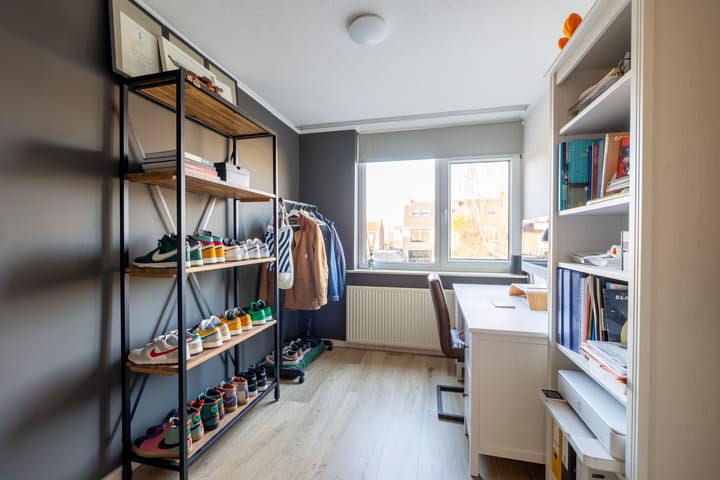 Photo 30 of Meteorenweg 1018