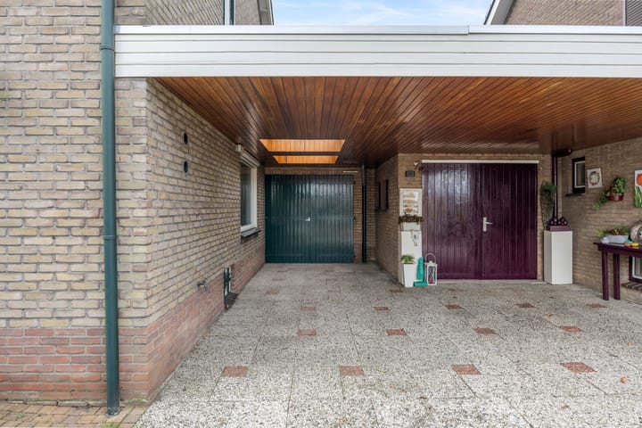 Photo 8 of Esdoornstraat 56