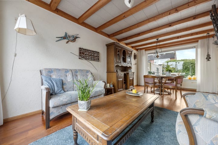 Photo 20 of Esdoornstraat 56