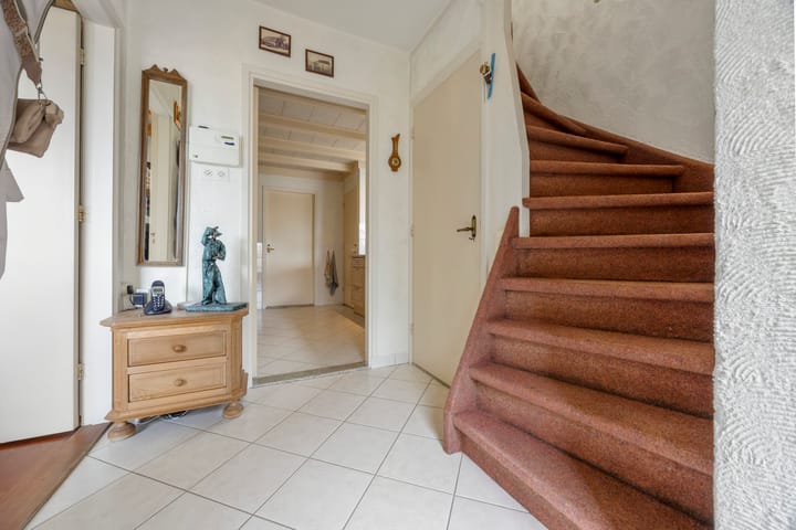 Photo 27 of Esdoornstraat 56