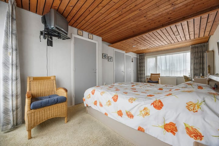 Photo 29 of Esdoornstraat 56