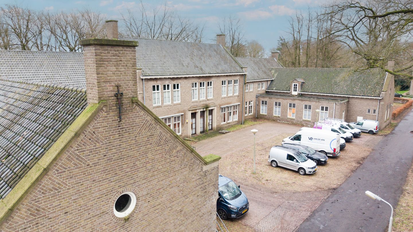 View photo 2 of Benoitlaan 48