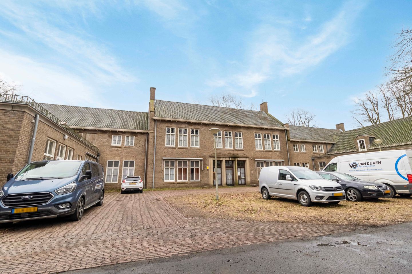 View photo 4 of Benoitlaan 48