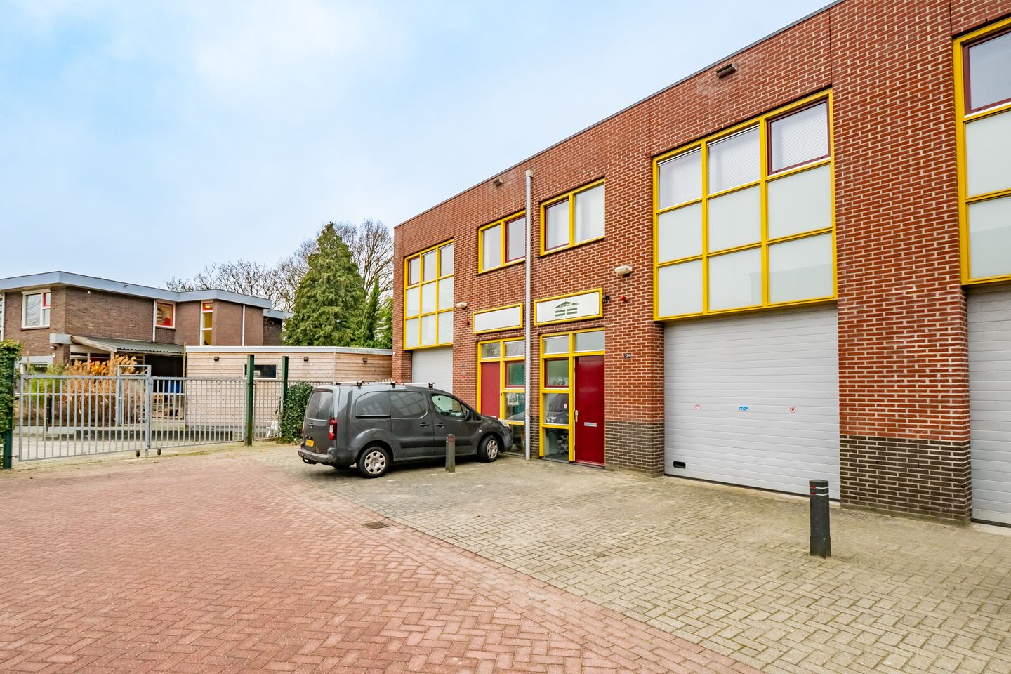 View photo 3 of Schoudermantel 17-h