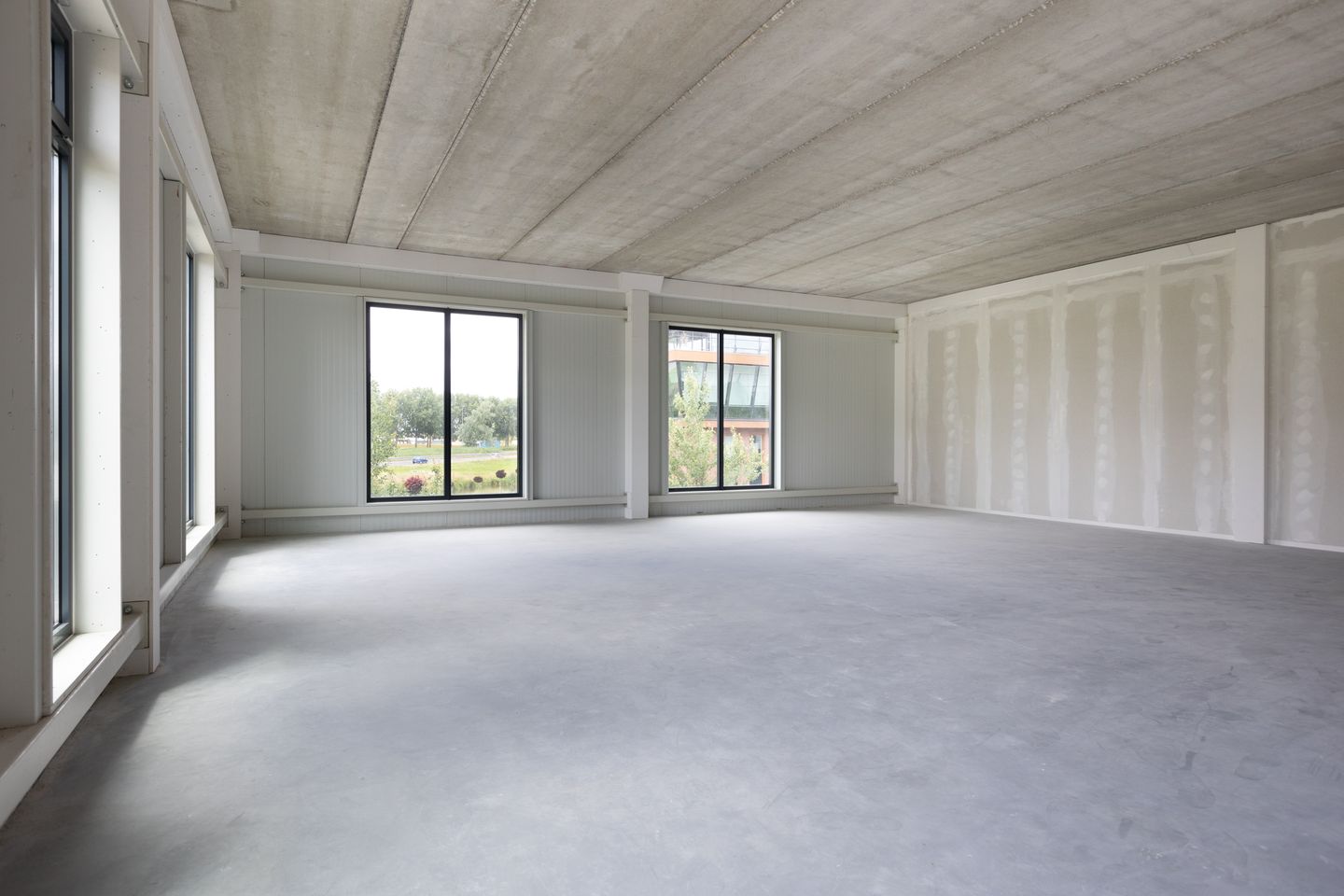 Bekijk foto 2 van Westbaan 350-d48