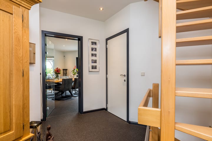 Foto 5 van John Erkensstraat 11