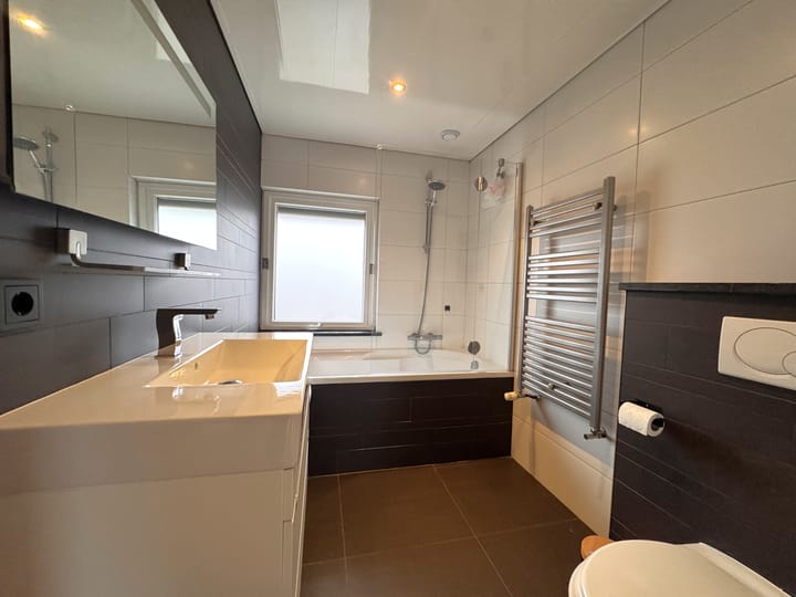 Foto 15 van Spoorstraat 43