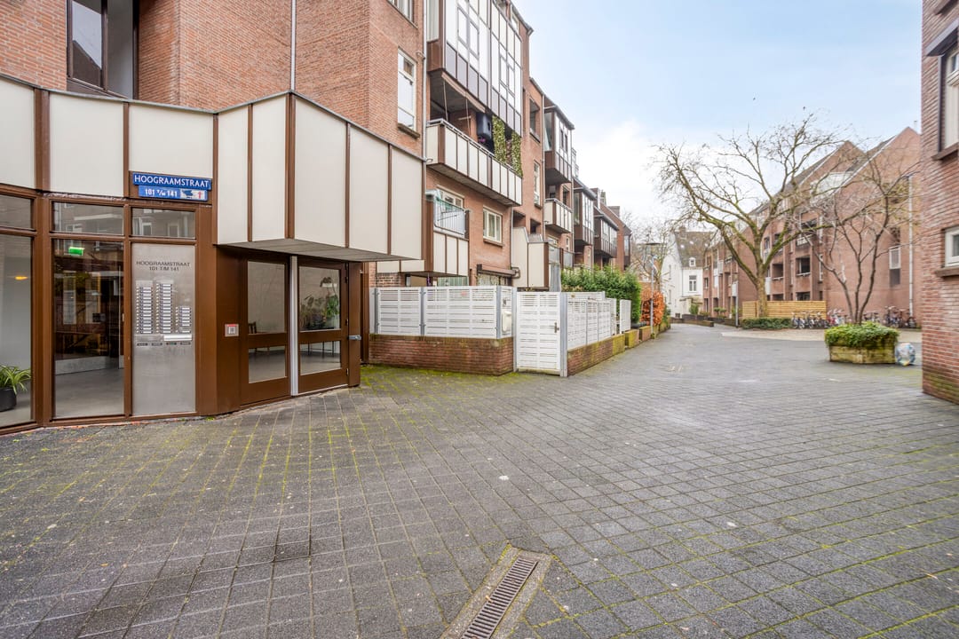 Photo 22 of Hoograamstraat 134