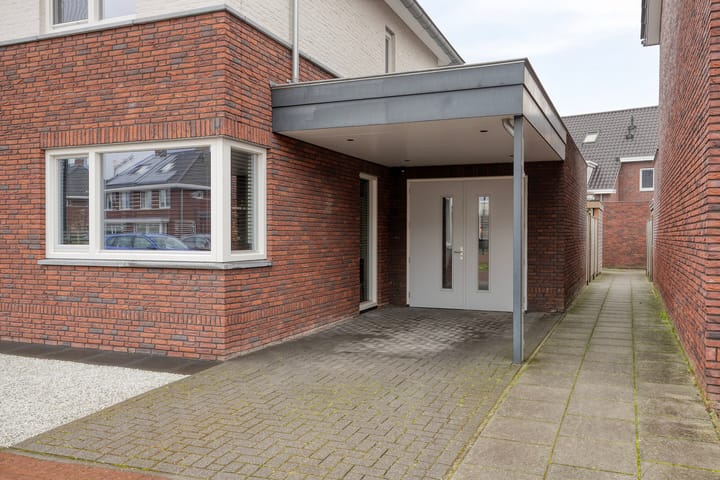 Foto 43 van Meester Bakxstraat 14