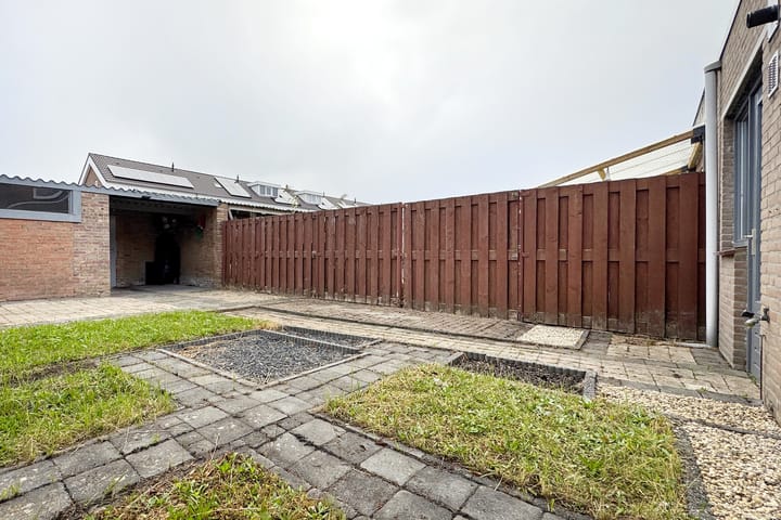 Photo 39 of Graaf Florisstraat 20