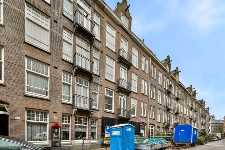 Photo 2 of Pieter Aertszstraat 44-1