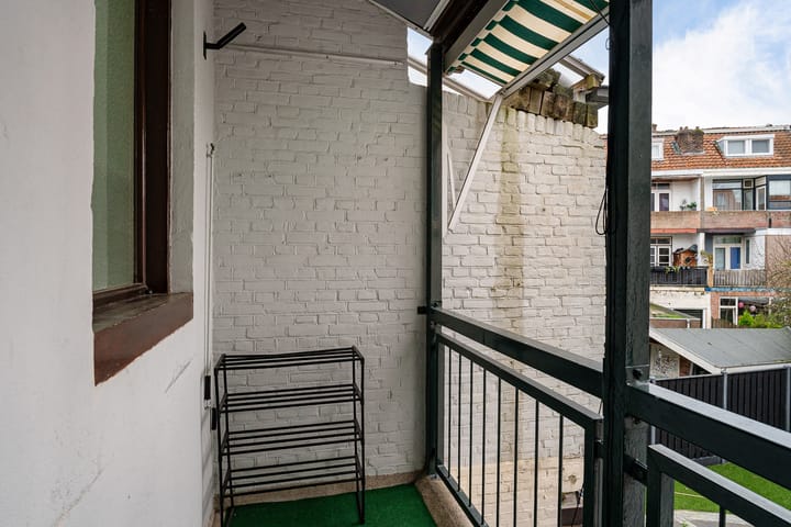 Photo 38 of Diepenbrockstraat 28