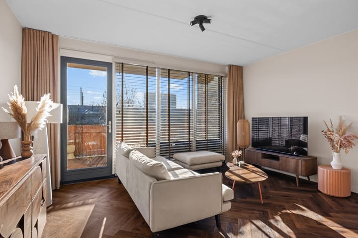 Foto 28 van Louis Armstronglaan 690