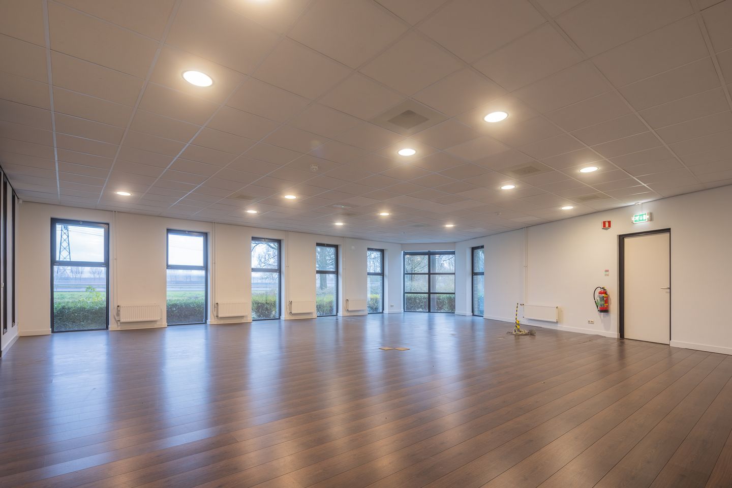 Bekijk foto 3 van Platinawerf 1