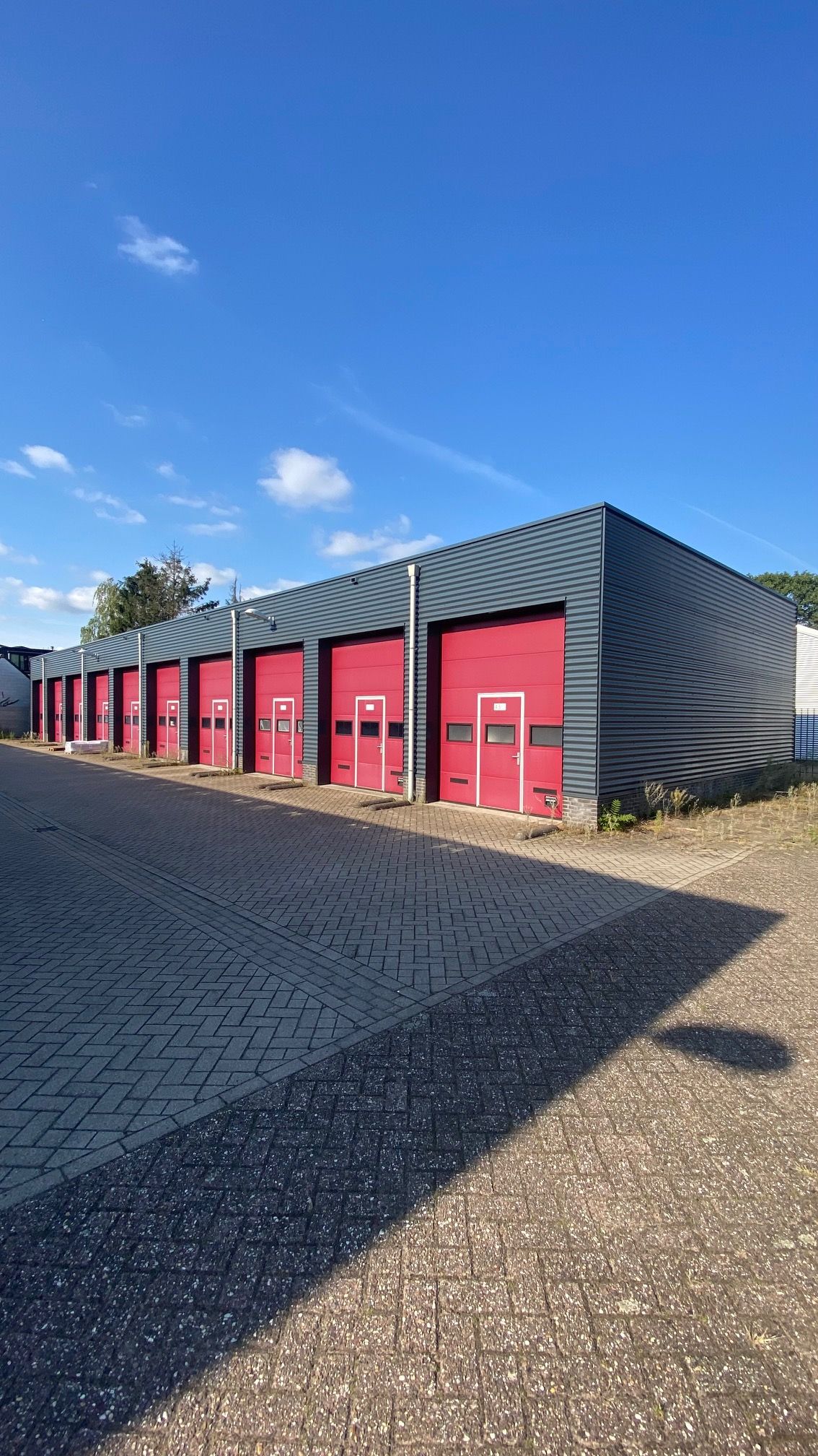 Bekijk foto 1 van Mathenessestraat 43