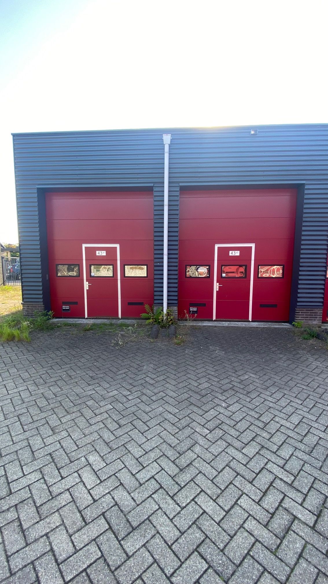 Bekijk foto 2 van Mathenessestraat 43