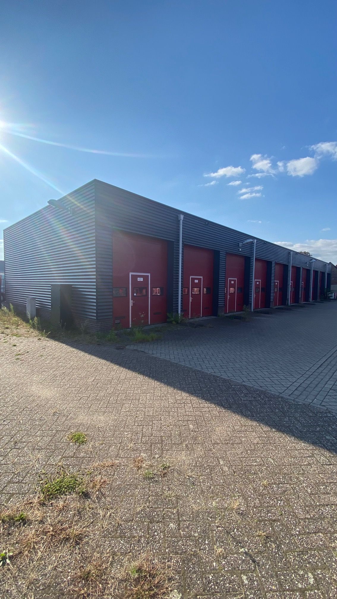 Bekijk foto 3 van Mathenessestraat 43