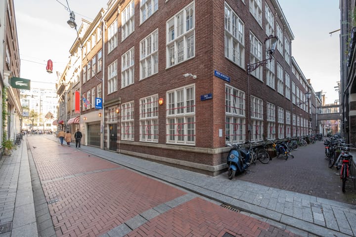 Foto 20 van Pieter Jacobszstraat 10-E