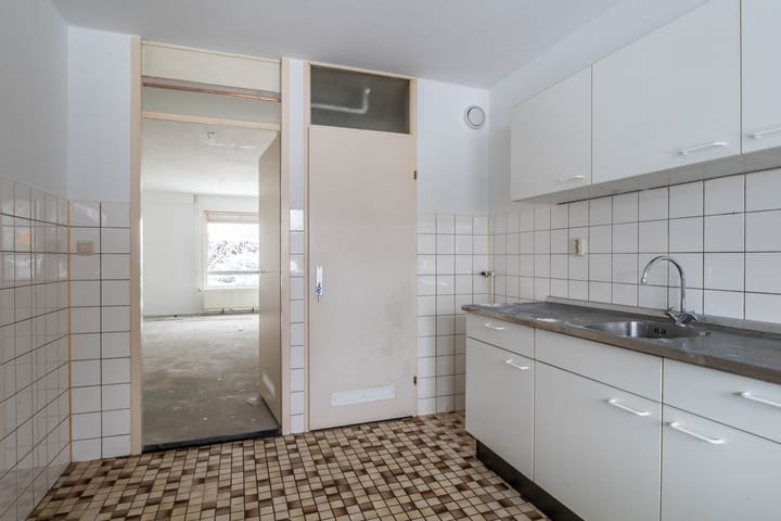 Photo 9 of Louis Davidsstraat 17