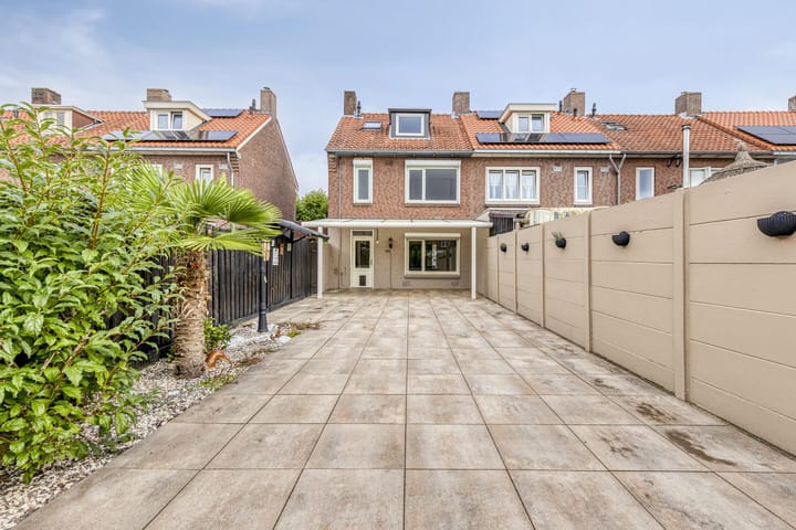 Photo 32 of Dr. Struyckenstraat 133