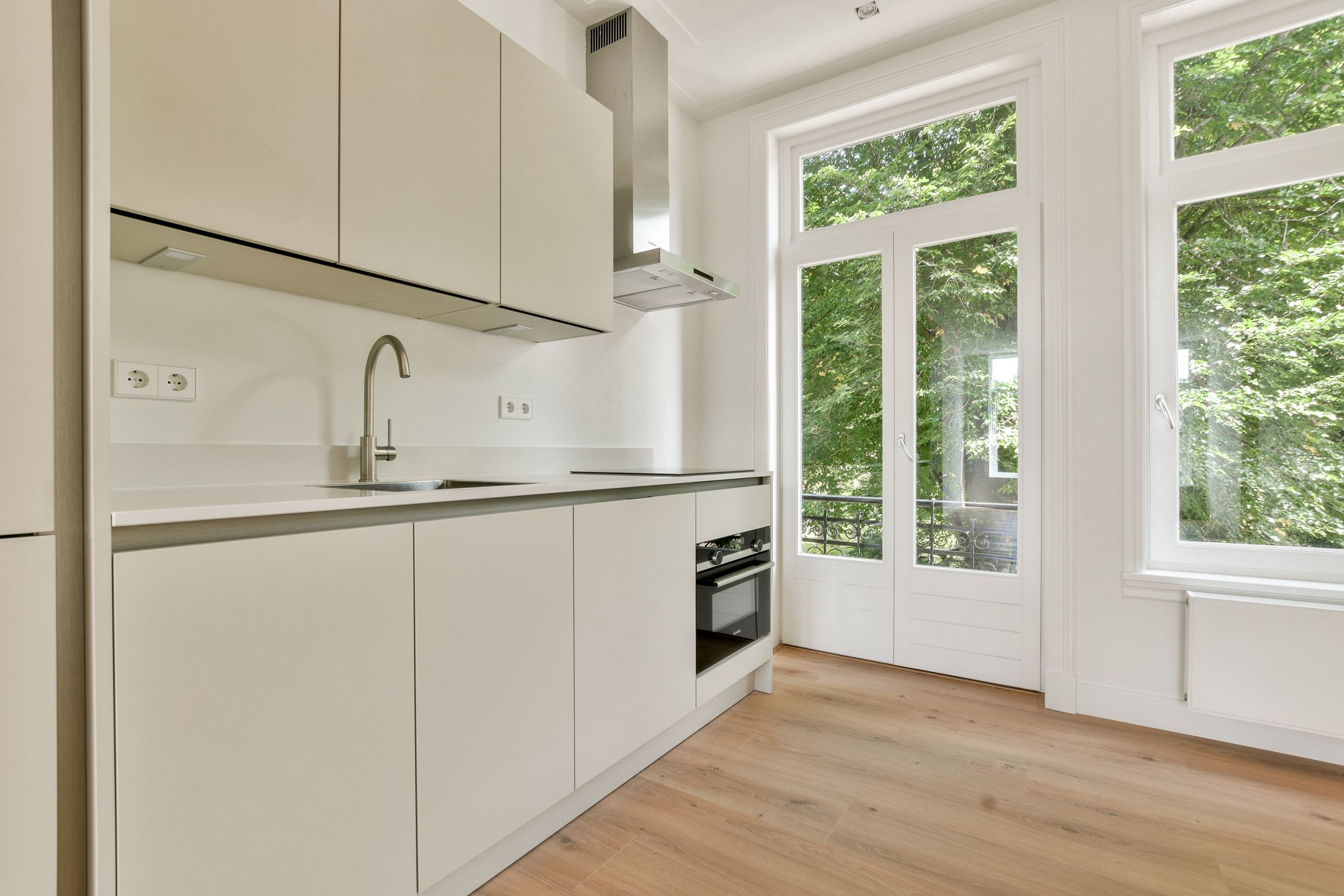 Foto 6 van Linnaeusparkweg 142-2