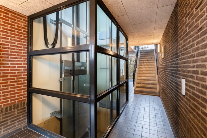 Photo 9 of Teenschiller 8