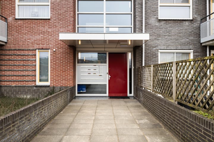 Photo 8 of Teenschiller 8