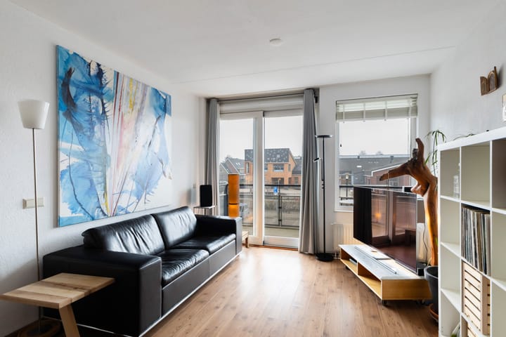 Photo 15 of Teenschiller 8