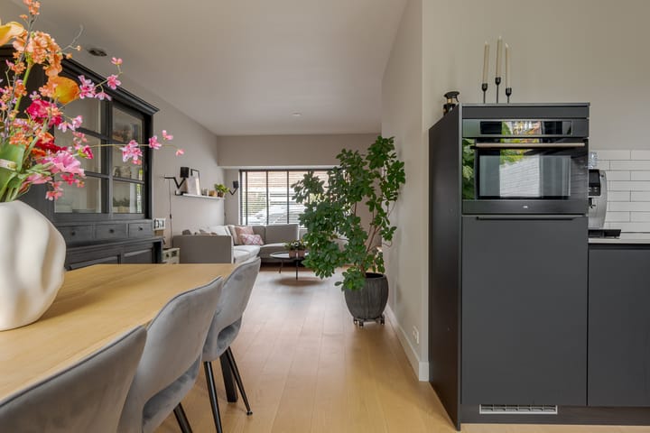 Photo 19 of De Genestetstraat 42