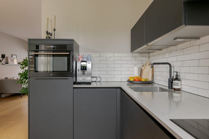 Photo 20 of De Genestetstraat 42