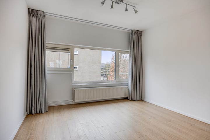 Foto 27 van Julianaplantsoen 252