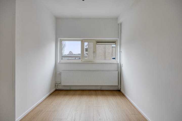 Foto 34 van Julianaplantsoen 252