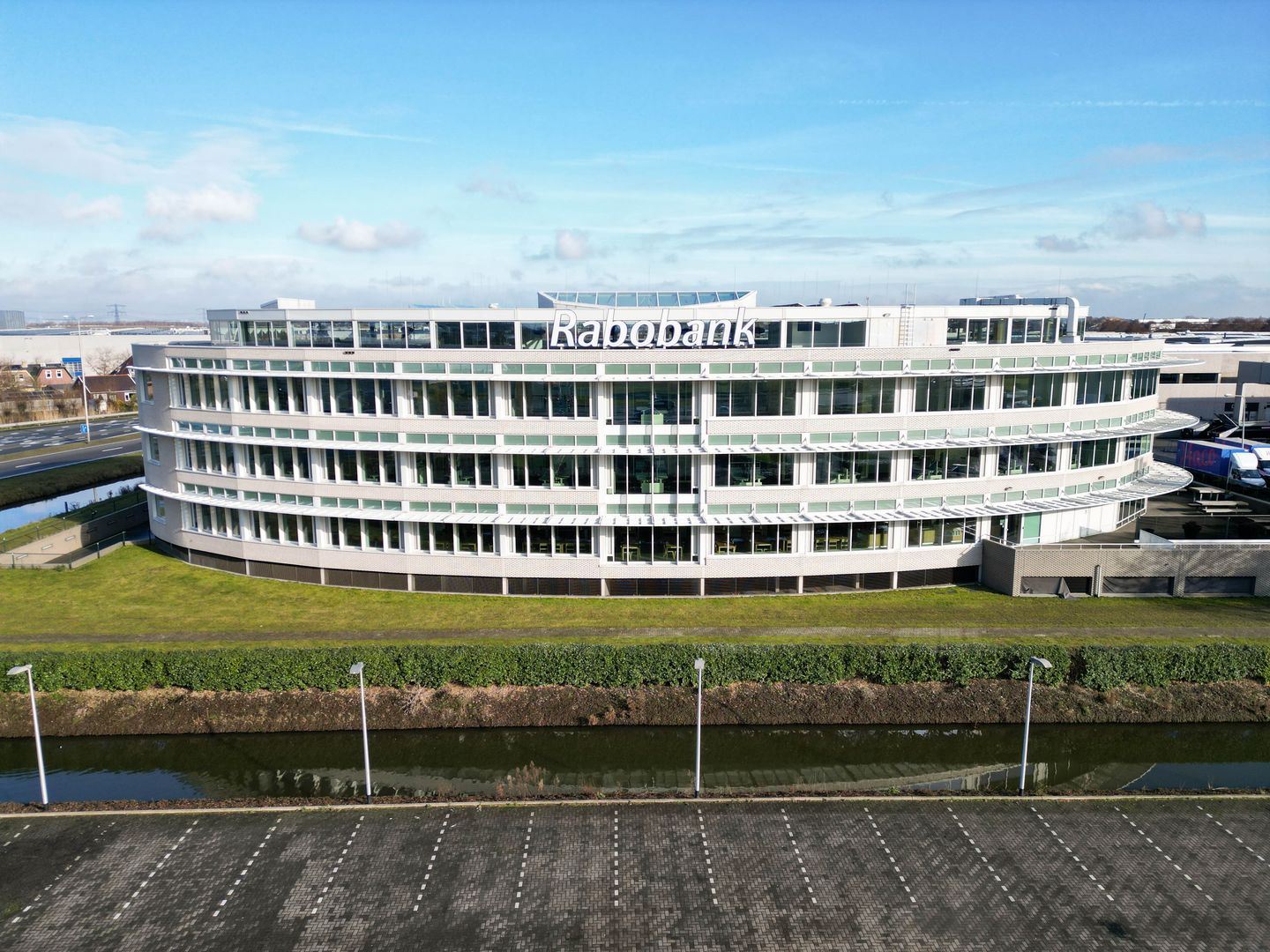 View photo 1 of Leehove 65