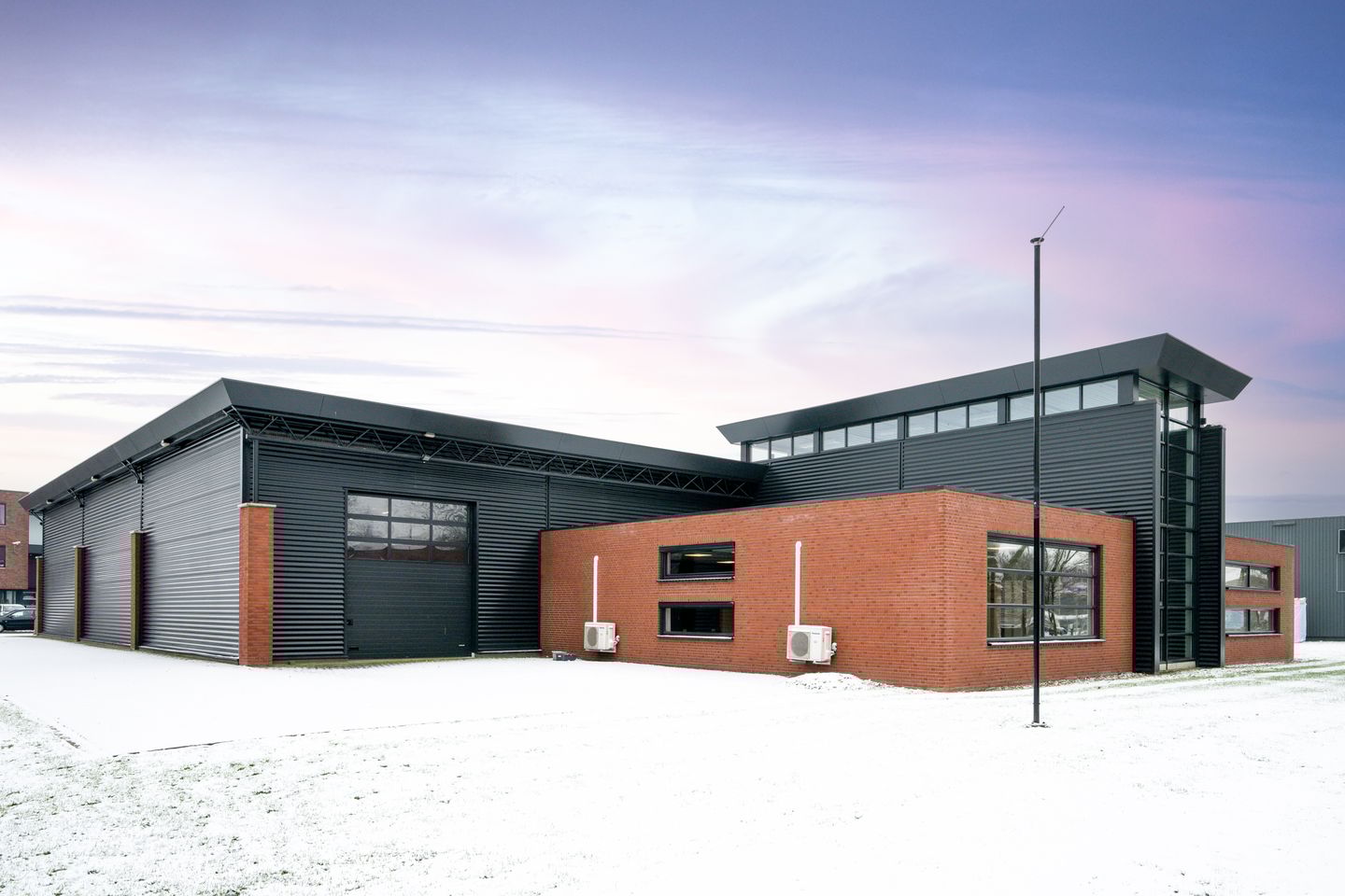 Bekijk foto 4 van Transportweg 15