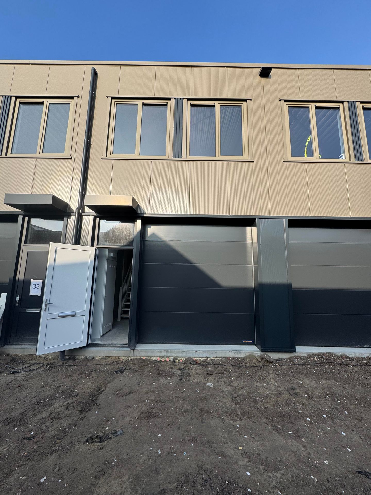 Bekijk foto 1 van Nijverheidsplein 23