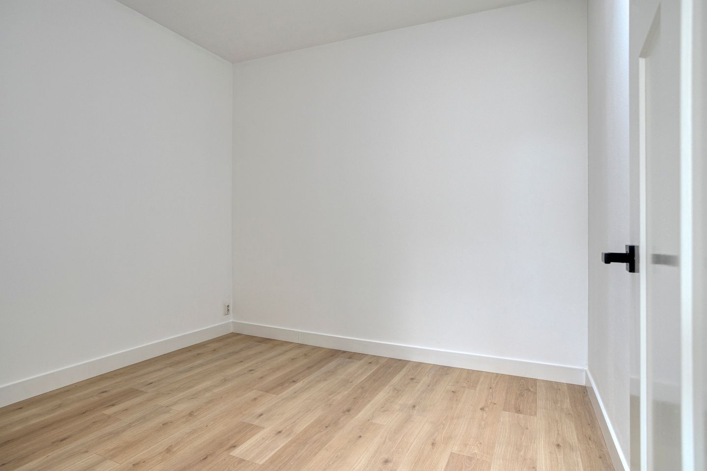 Foto 10 van Meerten Verhoffstraat 15-C2