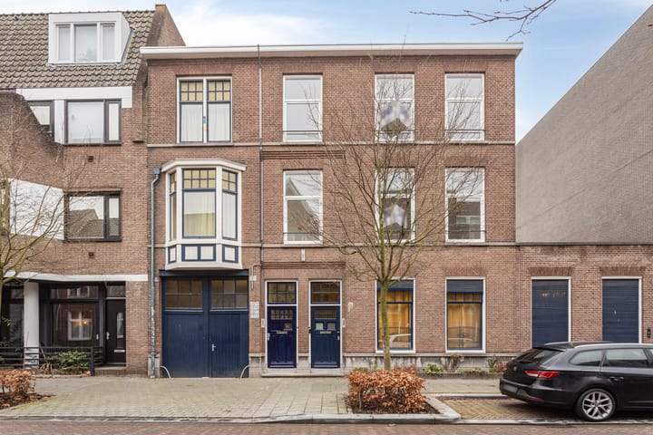 Photo 2 of Meerten Verhoffstraat 15-B2